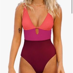 CUPSHE Color Block One Piece Swimsuit M